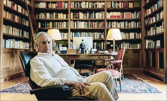  ?? DANI DUCH ?? Mario Vargas Llosa a casa seva, a Madrid, durant l’entrevista amb La Vanguardia