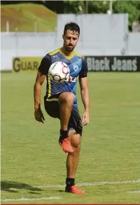  ?? Gustavo Carneiro ?? Com vínculo apenas até o fim do campeonato, Dirceu só vai discutir permanênci­a depois do jogo de sábado