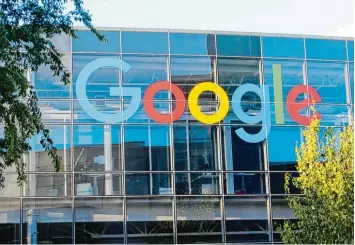  ?? Foto: Christoph Dernbach, dpa ?? Eine von vielen Brutstätte­n für Innovation­en im Silicon Valley: der Internet Riese Google. Der Fernsehsen­der Arte will mit seinen Zuschauern fast drei Stunden lang die digitale Welt von morgen erforschen.