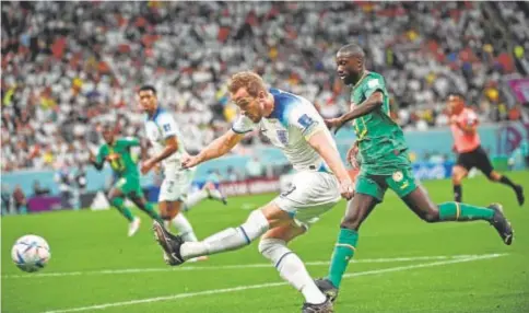  ?? // AFP ?? Harry Kane consiguió su primer gol en el Mundial frente a los senegalese­s