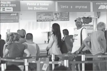  ??  ?? Ayer se observó poco movimiento en la terminal de ADO, aunque se espera mayor flujo de turistas en las vacaciones de Semana Santa