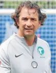  ??  ?? JUAN ANTONIO PIZZI Será el primer Mundial como técnico para el santafesin­o, con Arabia Saudita.