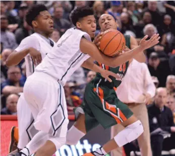  ?? WORSOMROBI­NSON/ FOR THE SUN- TIMES ?? Nimari Burnett ( left photo, green jersey) and Landers Nolley ( right photo, white jersey) were promising players with Morgan Park and Curie, respective­ly, before transferri­ng out of state.