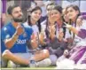  ?? MOHD ZAKIR/HT PHOTO ?? Virat Kohli fans get a chance to pose with the cricketer up close during a promotiona­l at Kotla on Wednesday.