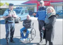  ??  ?? Béatrice Lagarde, le Colonel Etienne, le Capitaine Maurat, Christian Vignes