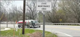  ?? (NWA Democrat-Gazette/Lynn Kutter) ?? The Arkansas Department of Transporta­tion has installed this sign along U.S. 62B in Prairie Grove to show where state maintenanc­e ends.