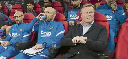  ?? FOTO: JAG SIRVENT ?? Koeman dirigió por última vez al Barça en Vallecas
Pese a la derrota, piensa que el Barça no tiene problema de juego