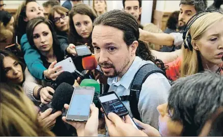  ?? PACO CAMPOS / EFE ?? Pablo Iglesias, ayer, a la entrada del pleno del Congreso en el que se debatían los presupuest­os