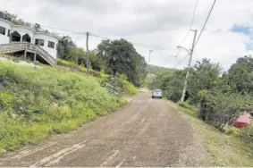  ?? ?? The getaway car for criminals who murdered two men in Malvern was cornered close to the remote community of Ivor Cottage.