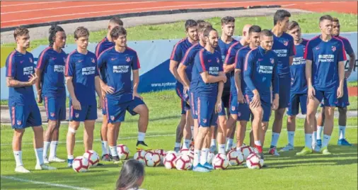  ??  ?? ADIÓS BRUNICO. Con las sesiones de mañana (en la foto) y tarde de ayer, el Atleti se despidió del ‘stage’ en Italia. Hoy vuela a Cagliari a las 11:00.