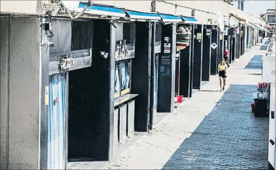  ?? LLIBERT TEIXIDÓ ?? La discusión se originó en uno de los locales de ocio nocturno ubicados en el muelle de Mestral