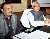  ??  ?? HOME FRONT Nitish Kumar with Anjani Kumar Singh in 2015