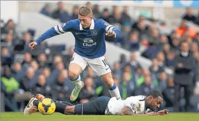  ?? ALASTAIR GRANT / AP ?? Gerard Deulofeu volverá a correr la banda derecha de Goodison Park, el estadio del Everton