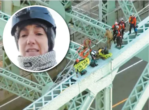  ?? PHOTO FACEBOOK ET CAPTURE D’ÉCRAN D’ARCHIVES DE TVA NOUVELLES ?? Trois militants d’extinction Rebellion, dont Chantal Poulin ( en mortaise), avaient escaladé la structure du pont Jacques-cartier à Montréal, le matin du 8 octobre, forçant sa fermeture pendant plus d’une heure et demie et générant de la congestion.