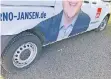  ?? FOTO: A. JANSEN ?? Am SPD-Bus wurden die Reifen zerstochen.