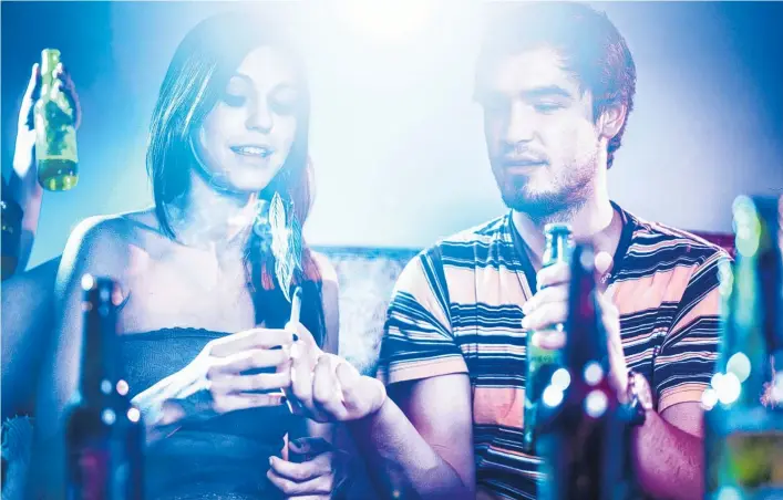  ?? Photo / 123RF ?? Rules for alcohol ads could one day help shape the marketing of recreation­al cannabis.