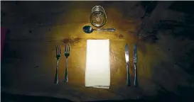  ?? PHOTO: JEREMY TOTH ?? Dinner in the Dark offers a sensory challenge.