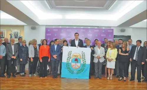  ?? CEDOC PERFIL ?? CON LOS MINISTROS. Esta semana se realizó el Consejo Federal de Educación, en Mendoza, con representa­ntes de todas las provincias.