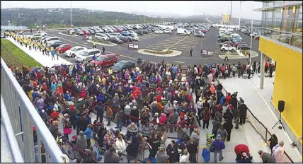  ?? EriC WYnne/The ChrOniCle herald ?? This was the scene outside the new Ikea store in Dartmouth on Wednesday, just before 8 a.m., with about an hour left to go before the store’s doors open to the public for the first time.