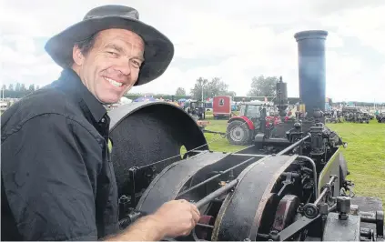  ?? PHOTO: FIONA ELLIS ?? View from the top . . . Gore’s Eric Eaves takes his 1912 traction engine for a spin at the Edendale Vintage Machinery Club’s 34th annual Crank Up on Saturday.