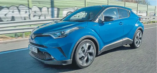  ?? El nuevo C-HR, híbrido y de tracción delantera, está disponible desde 24.250 euros ??