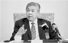  ??  ?? Ahmad Zahid speaking to Malaysian journalist­s at a news conference during his working visit to China yesterday. — Bernama photo