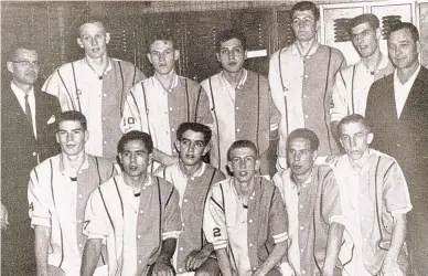  ??  ?? Larry Chavez, third from the left, bottom row, helped the Valley Vikings win the 1965 Class AA basketball title.