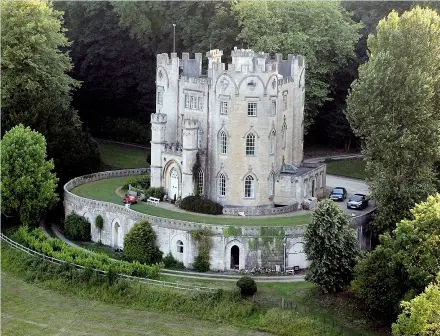  ?? Picture: Sam Farr ?? Scott Adams bought Midford Castle from Hollywood star Nicolas Cage in 2009
