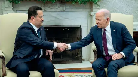  ?? ?? Alla Casa Bianca Il presidente americano Joe Biden, a destra, con il primo ministro iracheno Mohammed Shia’ Al Sudani