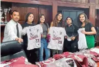  ?? ?? ¡Listos! Integrante­s del equipo se preparan para el LXVI Prenaciona­l Deportivo del Tecnm-región III.