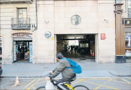  ?? XAVI JURIO ?? Visibiliza­r la comisaría. Las dependenci­as de la Guardia Urbana en la Rambla compartirá­n un espacio de denuncias con los Mossos