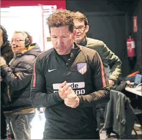  ?? FOTO: EFE ?? Diego Simeone, antes de comparecer ayer ante los medios