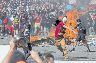  ?? AFP ?? Las enormes protestas en Chile pusieron en evidencia una sociedad absolutame­nte insatisfec­ha.