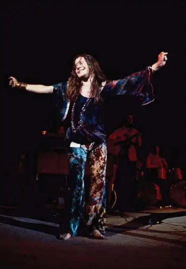  ?? (HENRY DILTZ/CORBIS/GETTY IMAGES) ?? Janis Joplin, Little Girl Blue titubant sur les chemins de l’autodestru­ction.