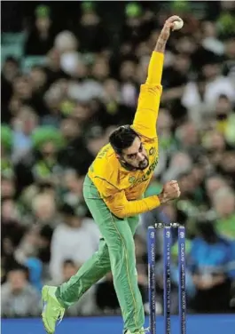  ?? /GALLO IMAGES /SURU SAMEERA PEIRIS ?? Tabraiz Shamsi bowls during the World Cup match between Pakistan and SA in Sydney earlier this month. Shamsi has said he was not backed fully.