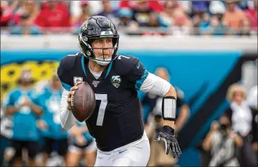  ?? STEPHEN B. MORTON / ASSOCIATED PRESS ?? The Jaguars reportedly are trading Nick Foles to the Bears for a compensato­ry fourth-round draft pick a little more than a year after giving the 2018 Super Bowl MVP a four-year, $88 million contract.