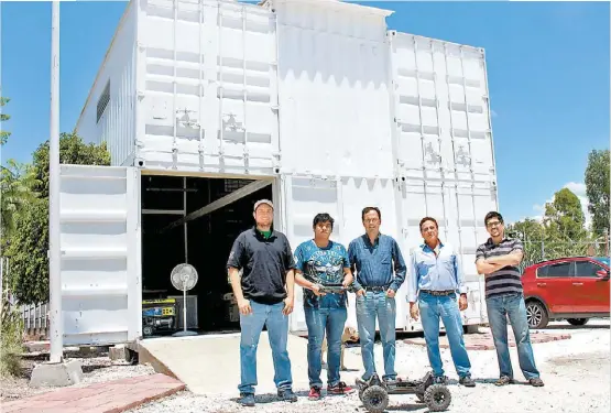  ??  ?? El encargado del nuevo espacio en el CICATA Querétaro, Joaquín Salas Rodríguez, afi rmó que éste ayudará a promover la innovación tecnológic­a.