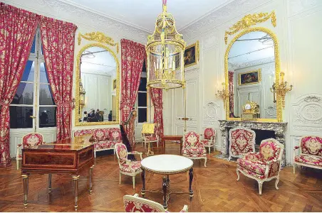  ??  ?? The music room of Château Le Petit Trianon: Breguet’s high-jewellery watch was named after this château.