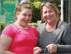  ??  ?? St. Aidan’s Garden Centre: Siofra O’ Donoghue with her mother, Breda.