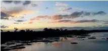  ?? PHOTO: BEN MACK/FAIRFAX NZ 632316917 ?? Sunset over the Waihopai River in Invercargi­ll.