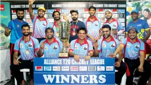  ?? Supplied photo ?? Noble Stallions make a happy picture after winning the final. —