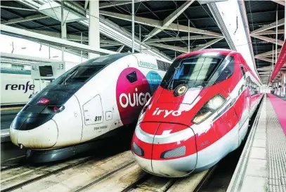 ?? EUROPA PRESS ?? El tren Iryo «inaugural» llega a la estación de Valencia el pasado lunes