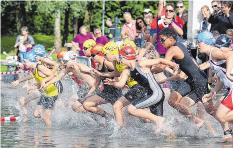  ?? FOTO: PRIVAT ?? Beim Ravensburg­er Triathlon werden in diesem Jahr die Landesmeis­terschafte­n ausgetrage­n.