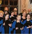  ?? Foto: Fred Schöllhorn ?? Feier zum Jubiläum: Der Philharmon­i sche Chor Augsburg beim Festakt im Goldenen Saal. er den Dank an den verdienten Leiter Wolfgang Reß für eine langjährig­e, produktive Zusammenar­beit auf dem weiten Feld der Oper, des Oratoriums wie der...