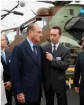  ??  ?? D’un président l’autre. Fabrice Brégier, alors PDG d’Eurocopter, avec Jacques Chirac, au Bourget, en 2003. En 2011, le directeur délégué d’Airbus est au côté de Nicolas Sarkozy. En 2013, le patron d’Airbus et François Hollande, à l’Élysée, pour la signature d’un contrat. En 2017, avec Emmanuel Macron, au Salon de l’aéronautiq­ue.