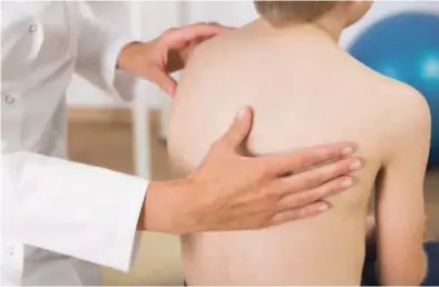  ?? Фото: freepik.com ?? ГРАФИК ПРОВЕРОК: ребенок должен посетить ортопеда в 3 месяца, 12 месяцев, 6 лет, 10 лет, 15 лет, 16 и 17 лет.