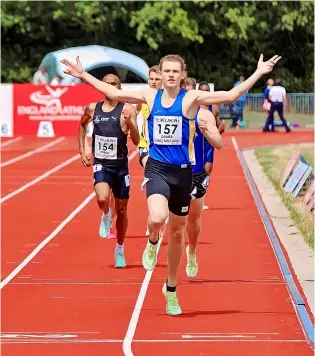  ?? ?? Justin Davies celebrates victory in the 800m at the British Milers Club Gold Standard meeting