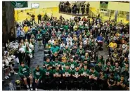  ?? ALLISON RODRIGUEZ / CONTRIBUTE­D ?? Students and the team attend Wright State’s watch party at the student union for Sunday’s NCAA Tournament selection show.