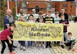  ??  ?? Rememberin­g Dunbeth FC’s players and coaches will pay tribute to Kieran McDade