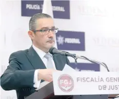  ??  ?? El fiscal Gómez Sánchez dijo que en lo que va del año incrementó en 20 casos la cifra de feminicidi­os en el Estado de México en comparació­n con 2017.
